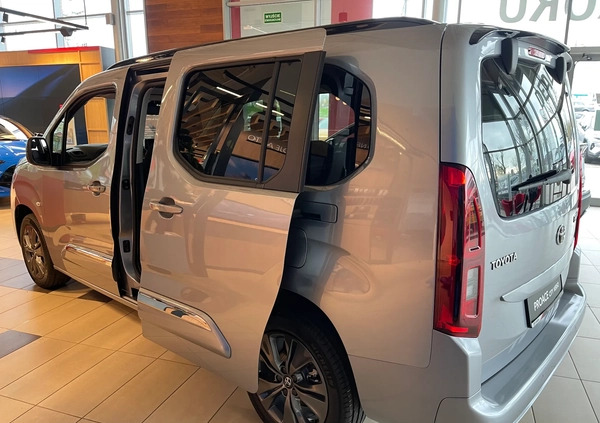 Toyota Proace City Verso cena 137747 przebieg: 7, rok produkcji 2024 z Wyśmierzyce małe 191